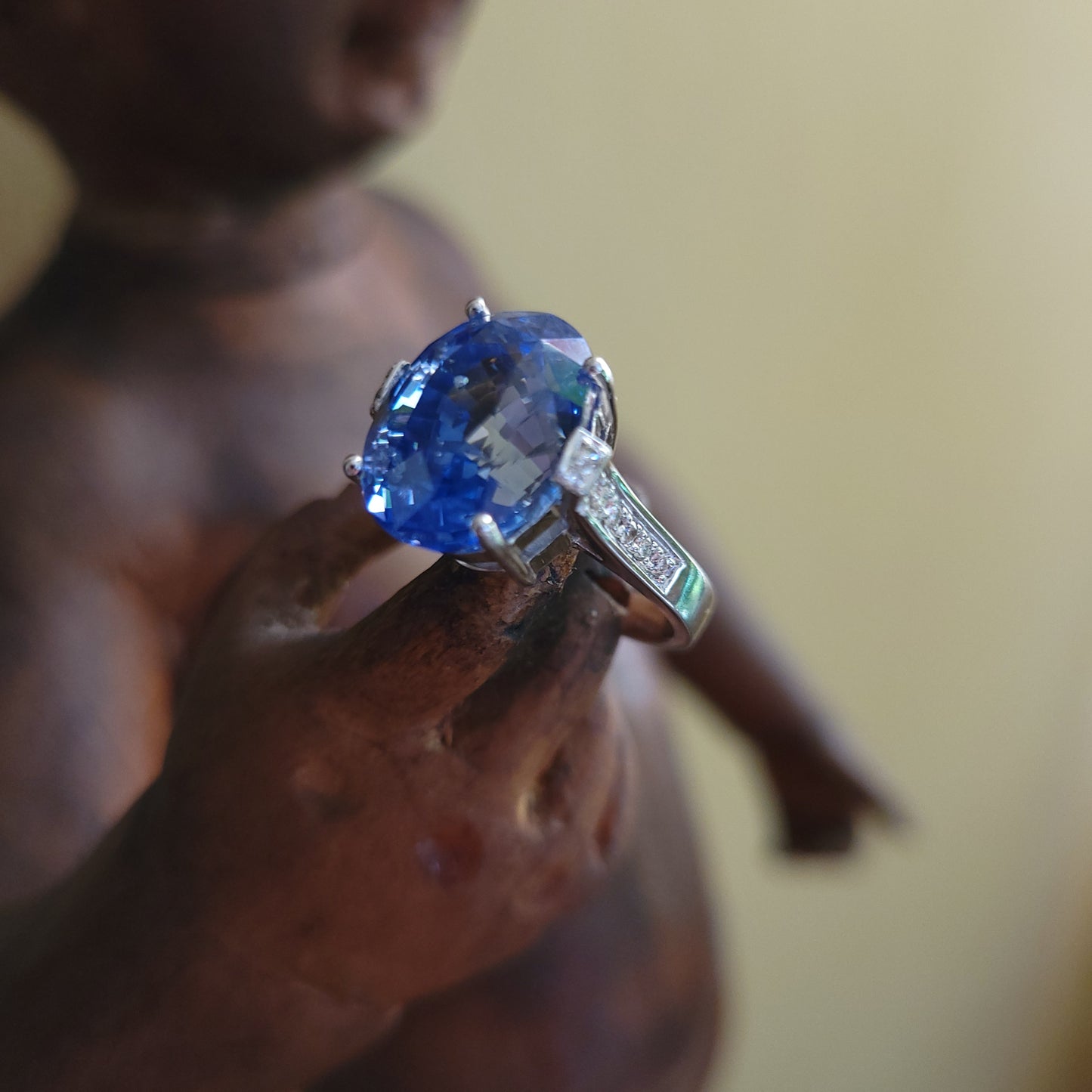 Ceylon No Heat Sapphire Ring White Gold