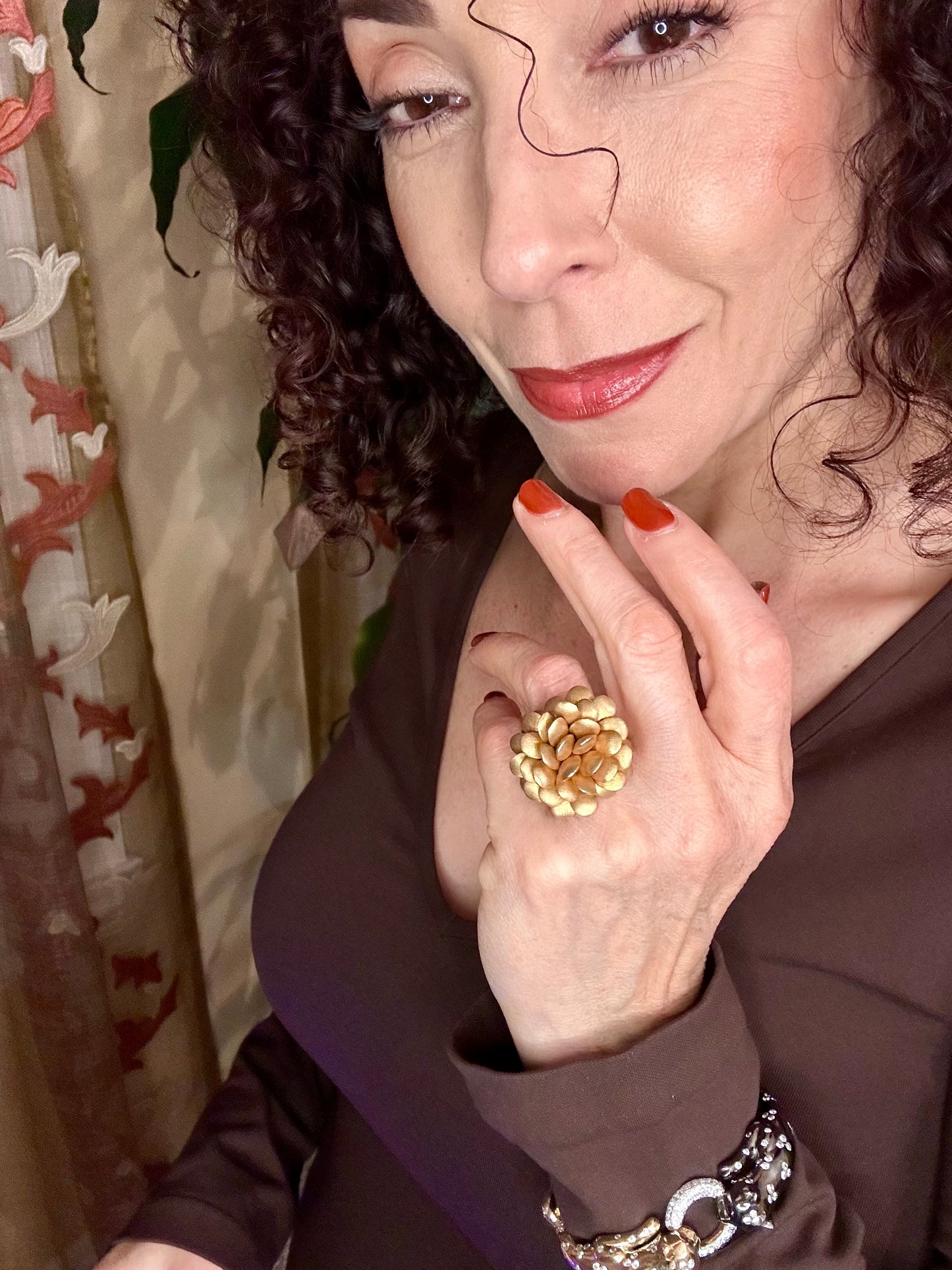 Designer Carla Amorim Movable Floral Petal Ring 18k