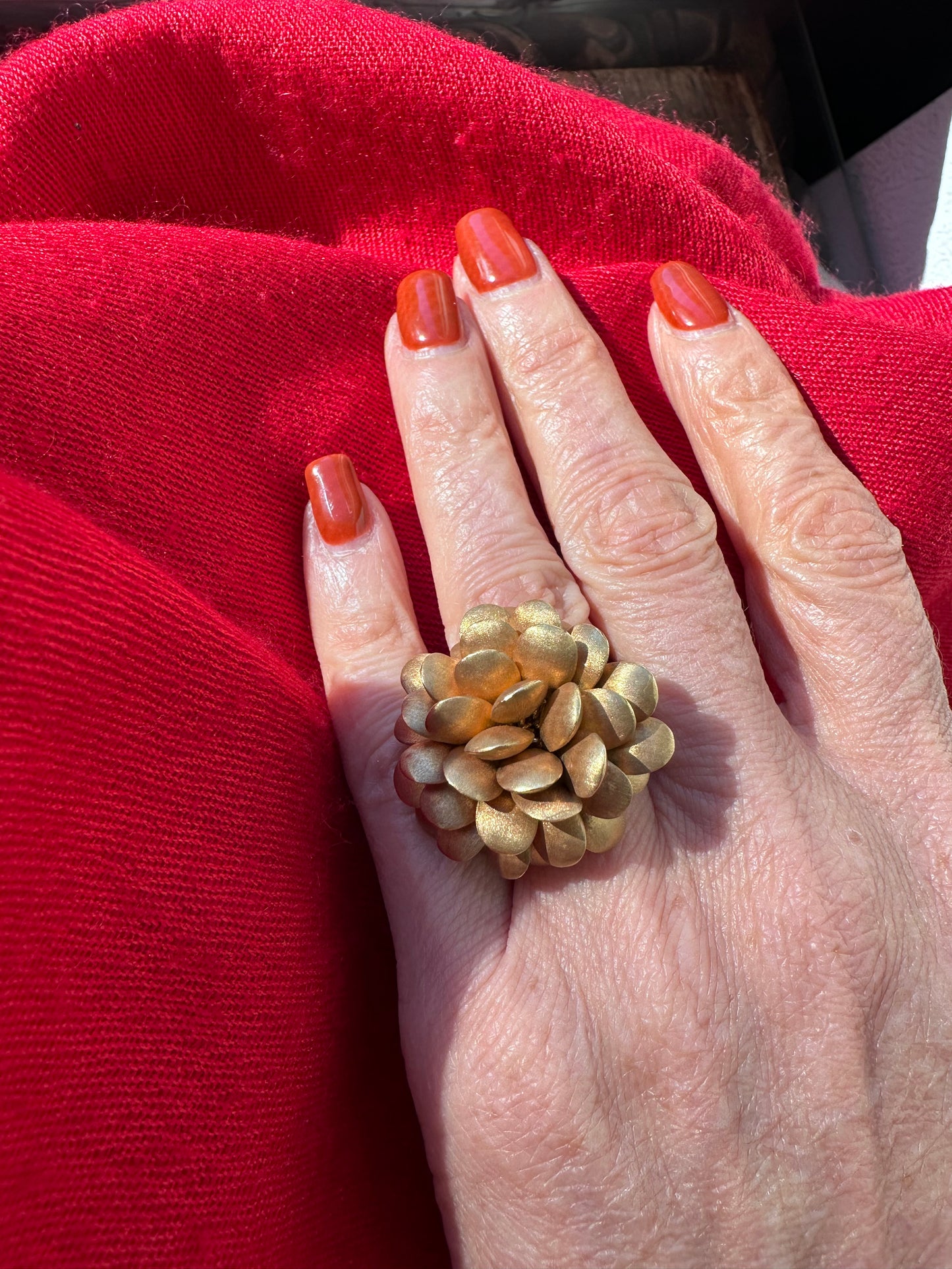 Designer Carla Amorim Movable Floral Petal Ring 18k