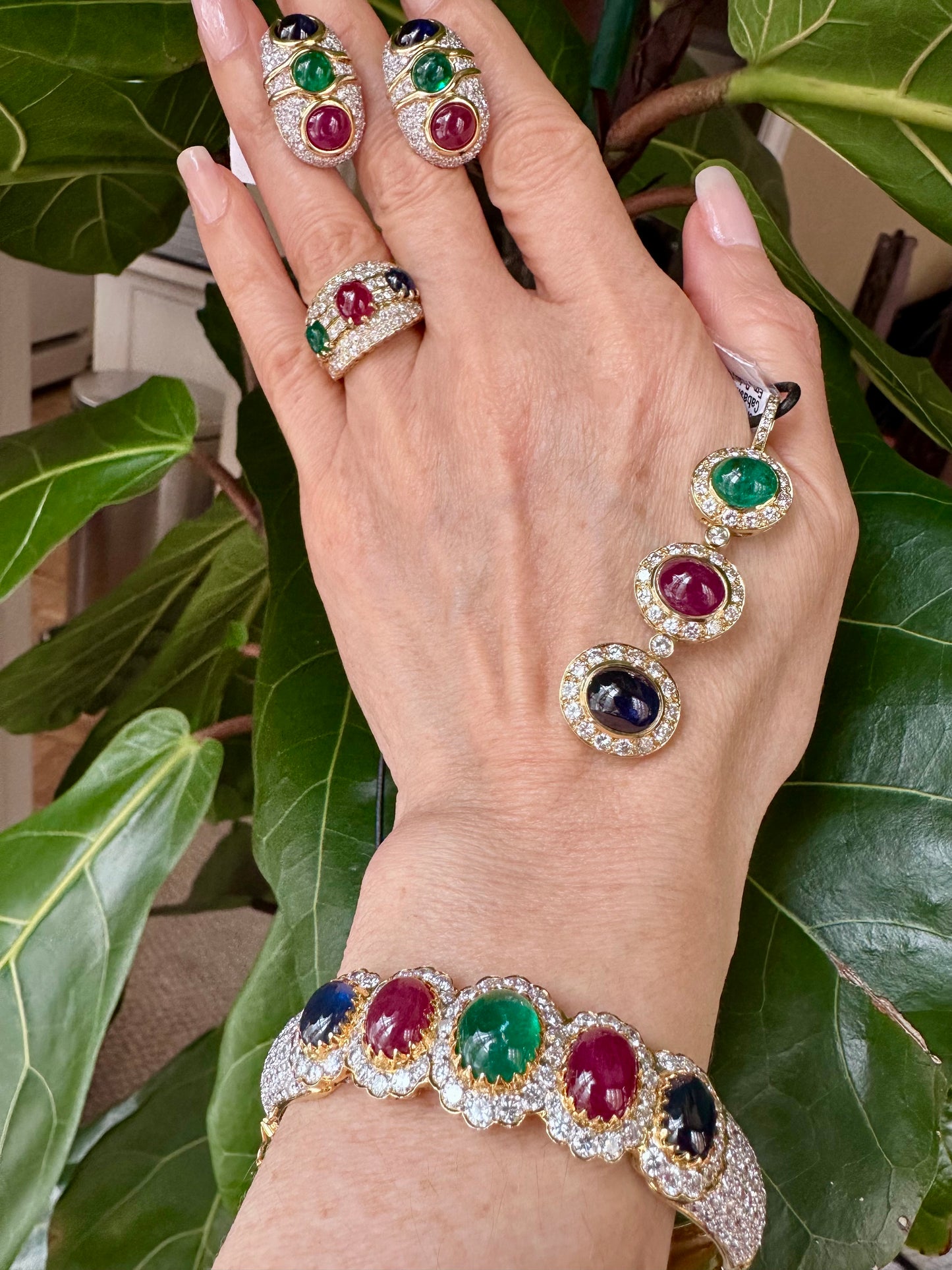 80's Vintage Cabochon Emerald, Sapphire, Rubies and Diamond Set 18k