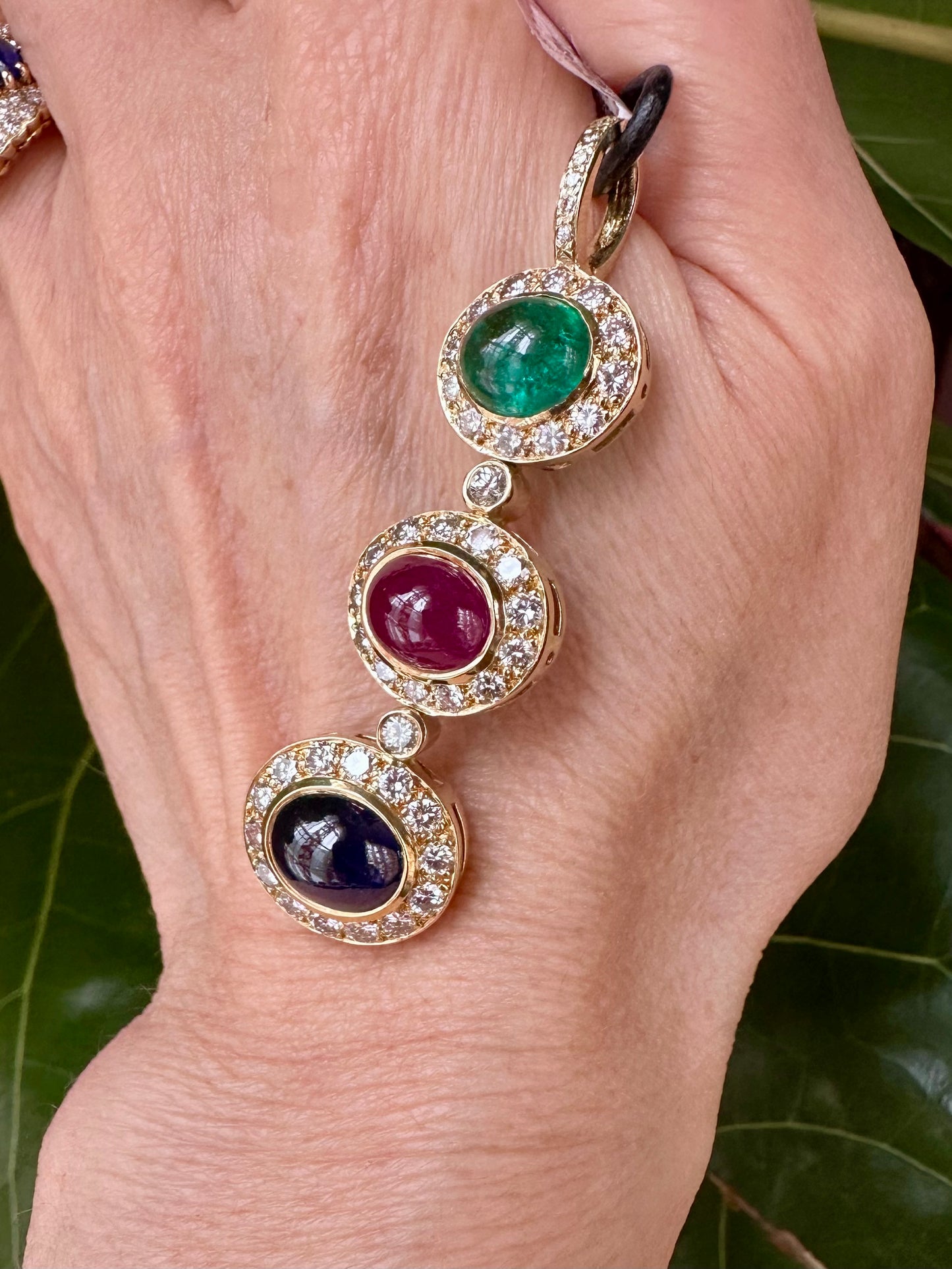 80's Vintage Cabochon Emerald, Sapphire, Rubies and Diamond Set 18k