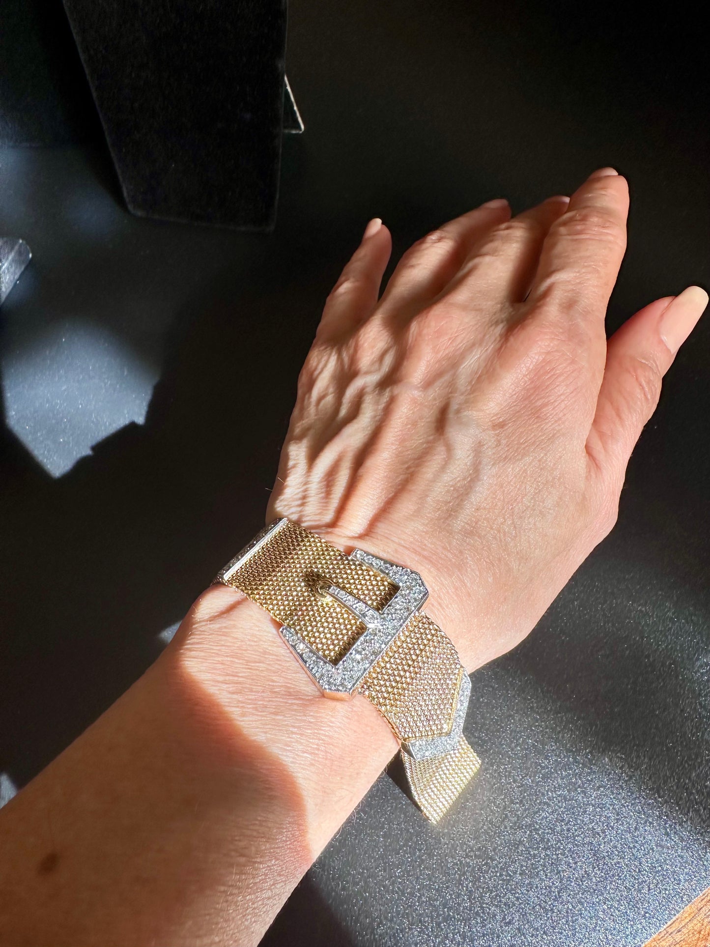 Antique Buckle/Belt Natural Diamond Bracelet 18k