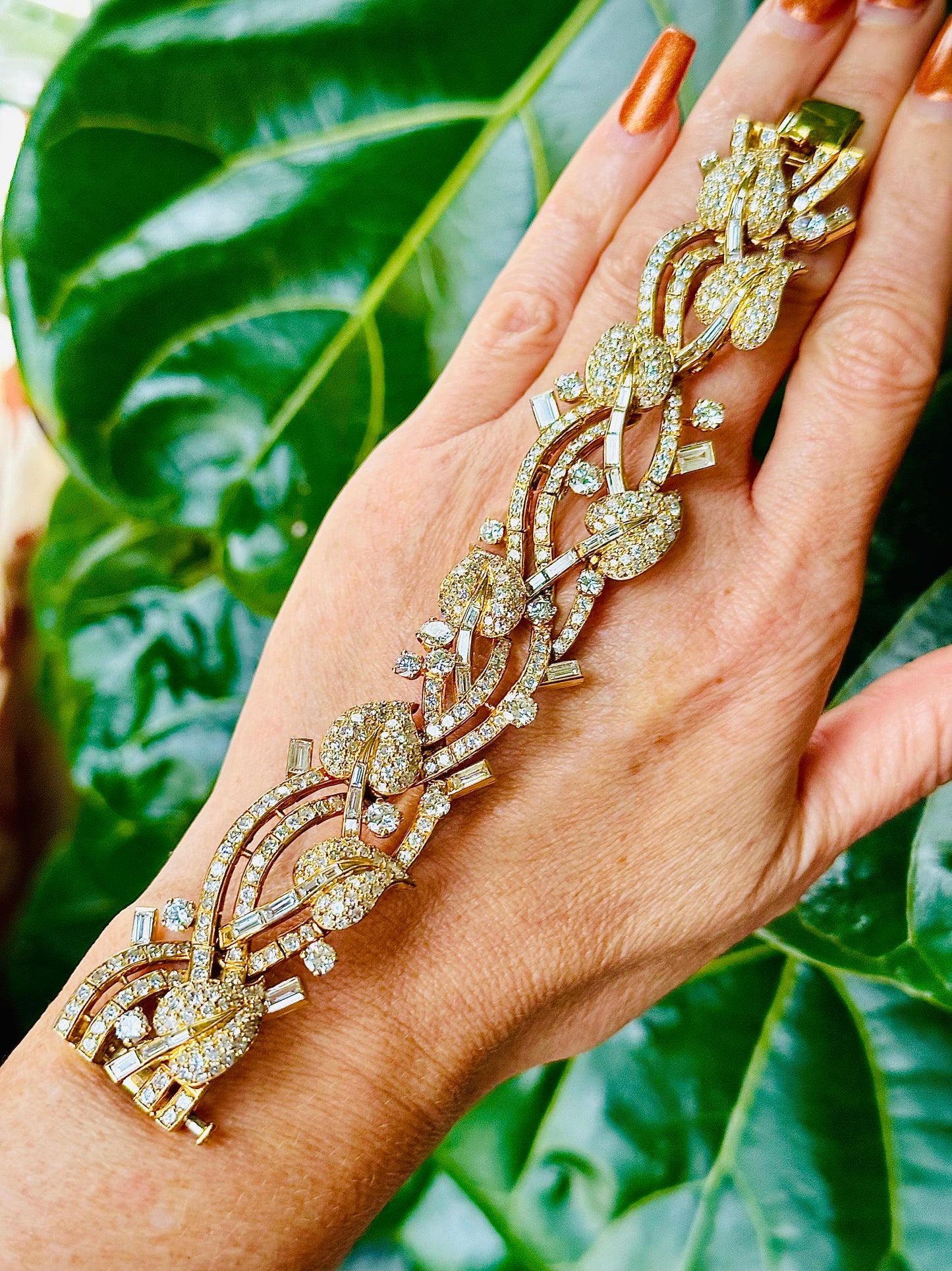 Diamond Baguette and Brilliant Cut Bracelet in 18k