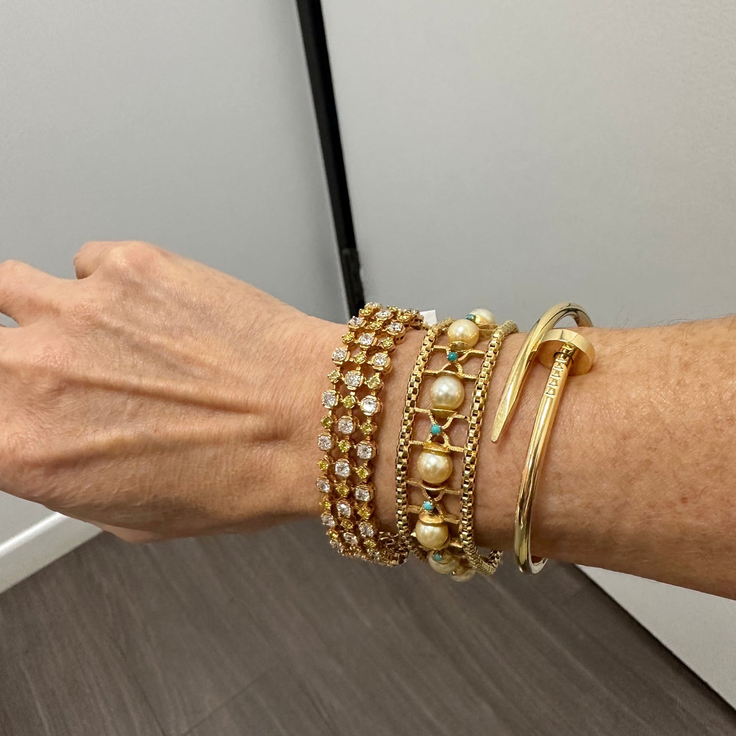 Fancy Yellow & White Diamond 11.13 Carats Three Row Bracelet 18k Yellow Gold