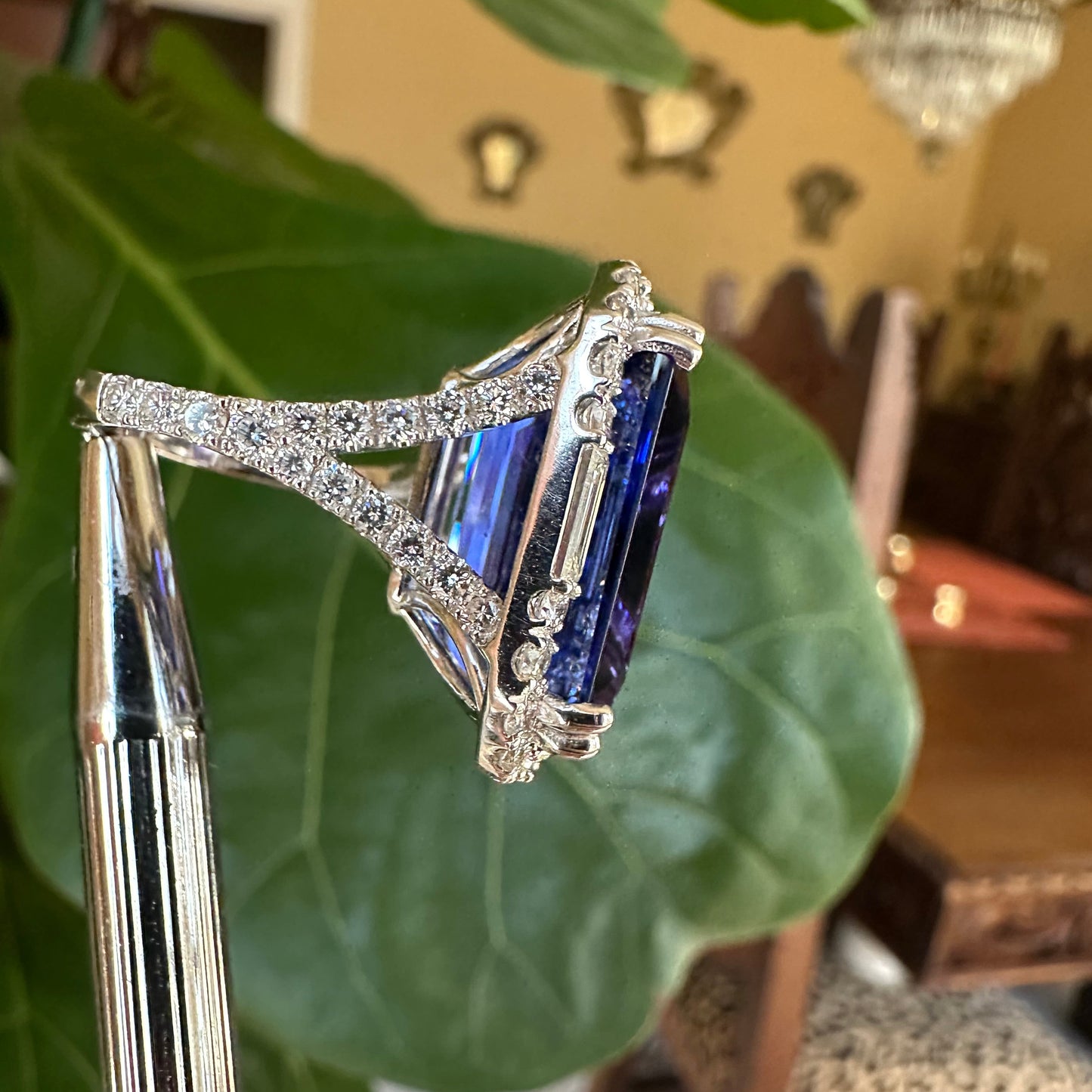 Stunning Tanzanite Emerald Cut Diamond Ring 18k White Gold