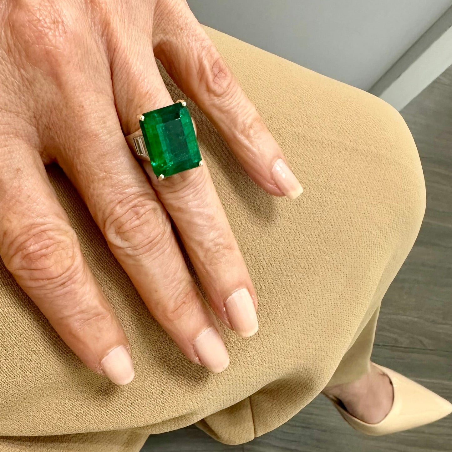 13.01 African Step Cut Vivid Green Emerald & Diamond Ring 18k Gold