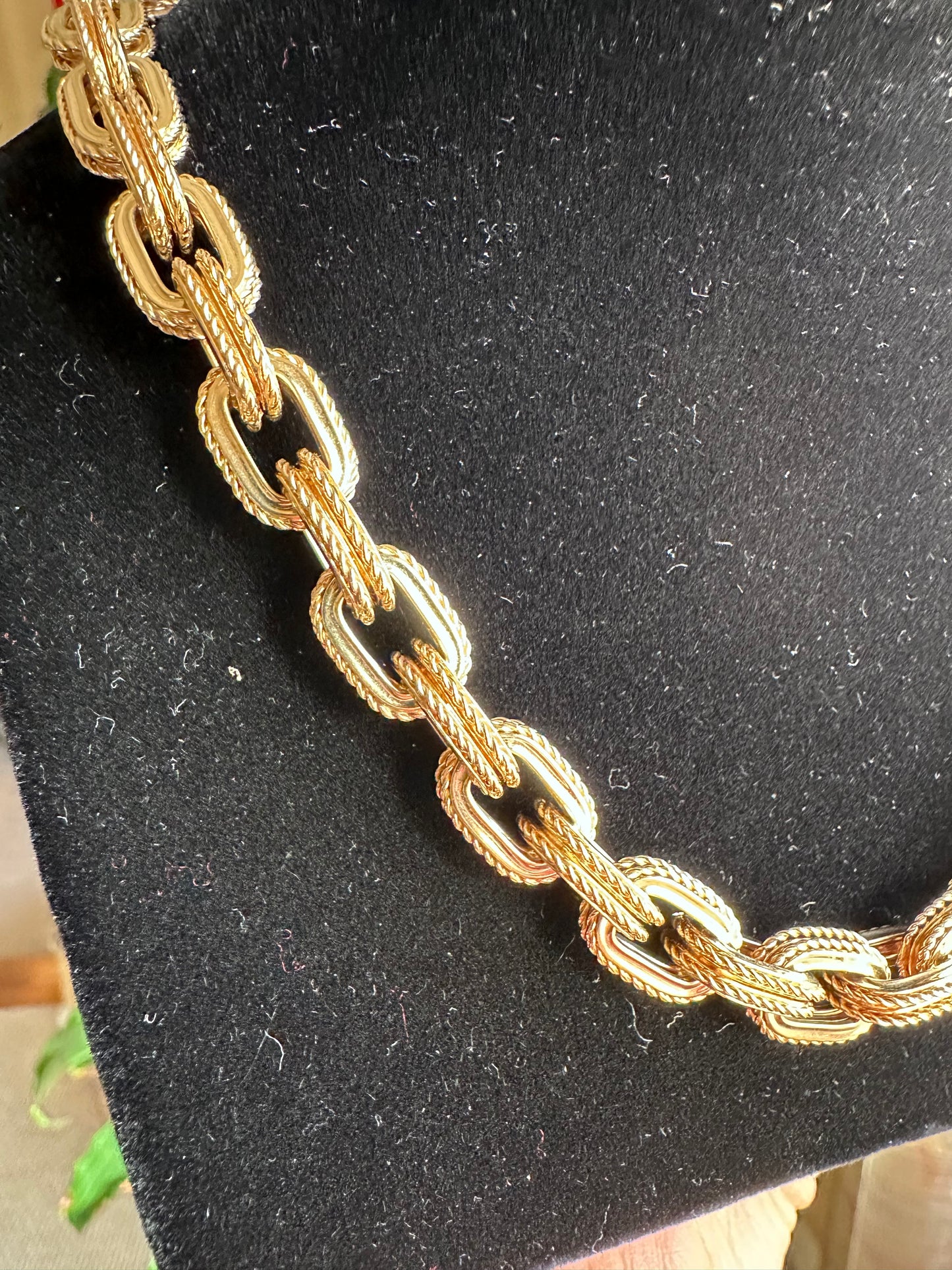 Italian Large Texture Links Necklace / Choker in 14k Yellow Gold