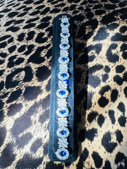 Blue Oval Cut Sapphires & Diamond Bracelet 18k White Gold