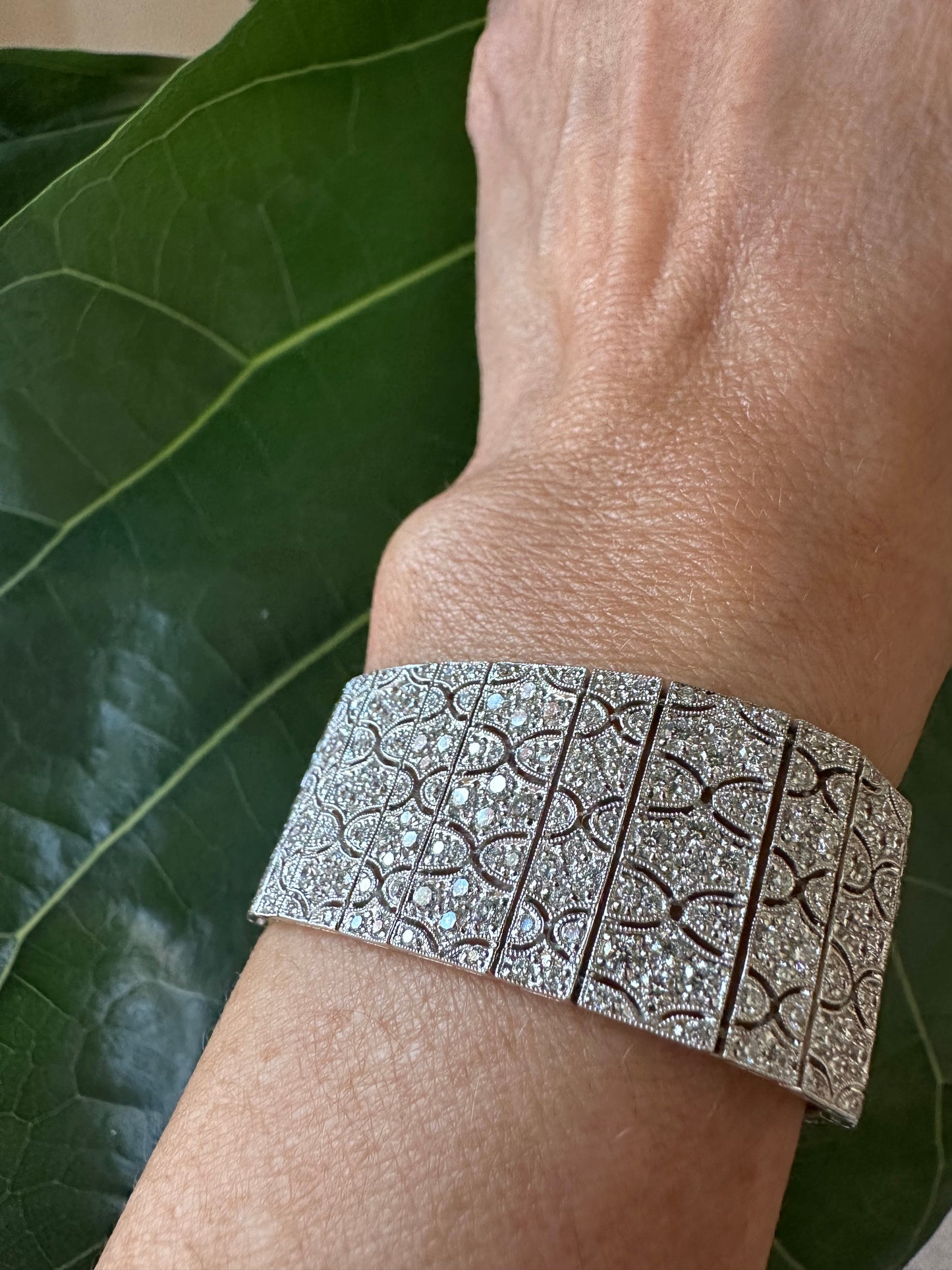 Dazzling Diamond Bracelet in 18k White Gold