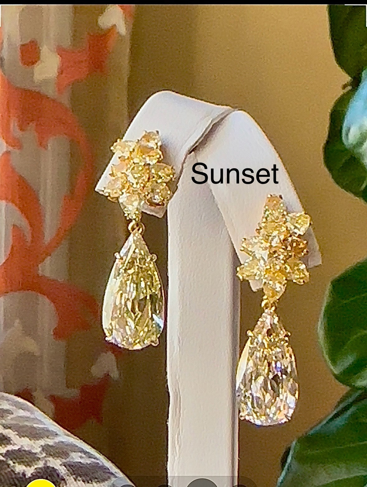 Magnificent Pear Shape GIA Diamonds Earrings 18k Yellow Gold