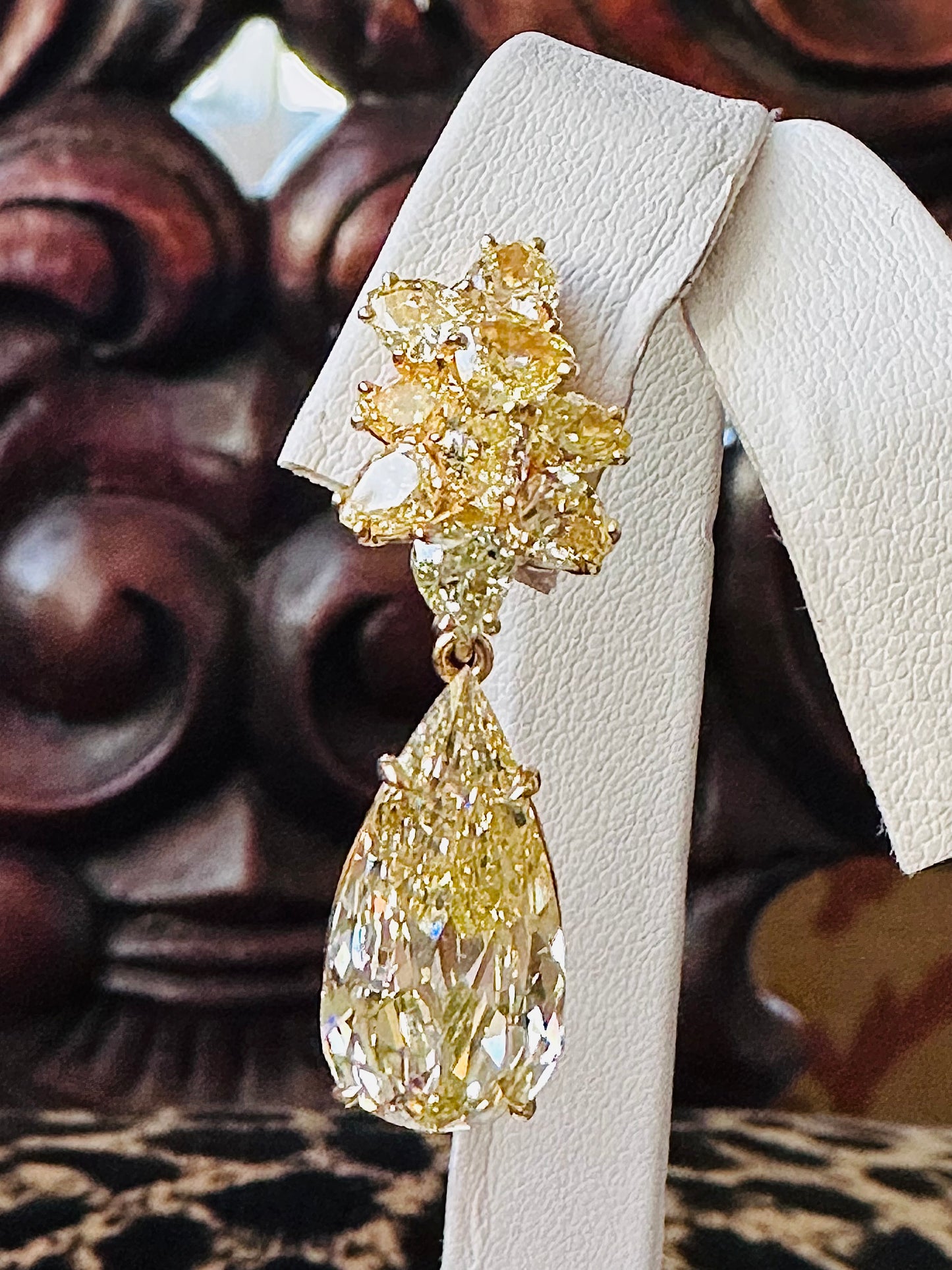 Magnificent Pear Shape GIA Diamonds Earrings 18k Yellow Gold