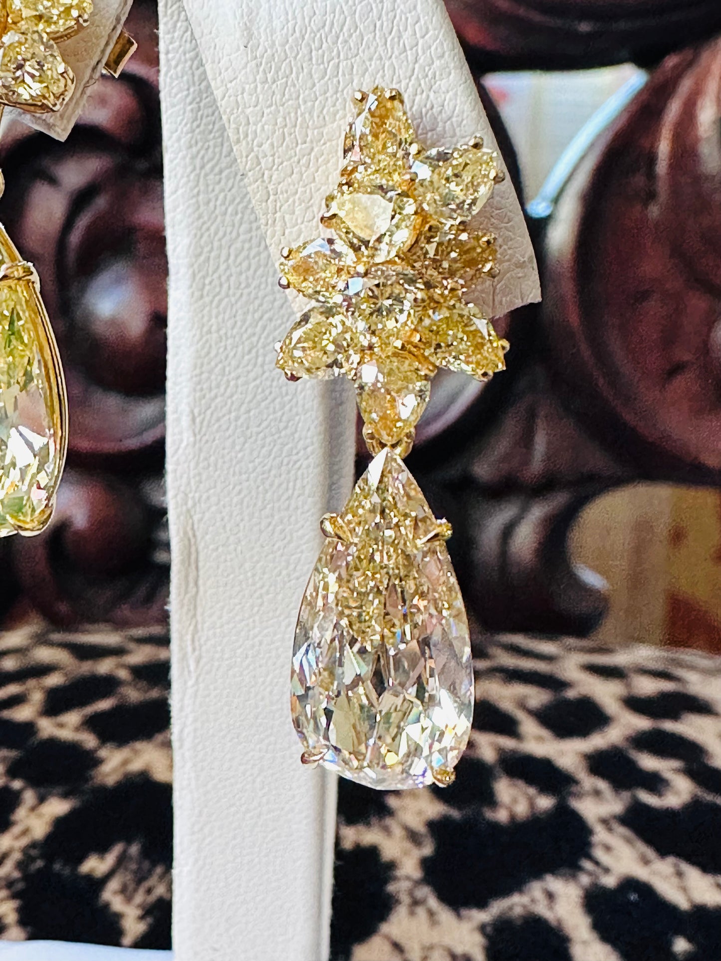 Magnificent Pear Shape GIA Diamonds Earrings 18k Yellow Gold