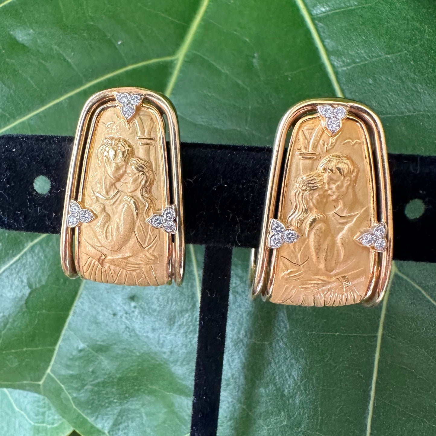 Vintage Carrera y Carrera Romeo & Juliet Diamond  18k Yellow Gold Earrings