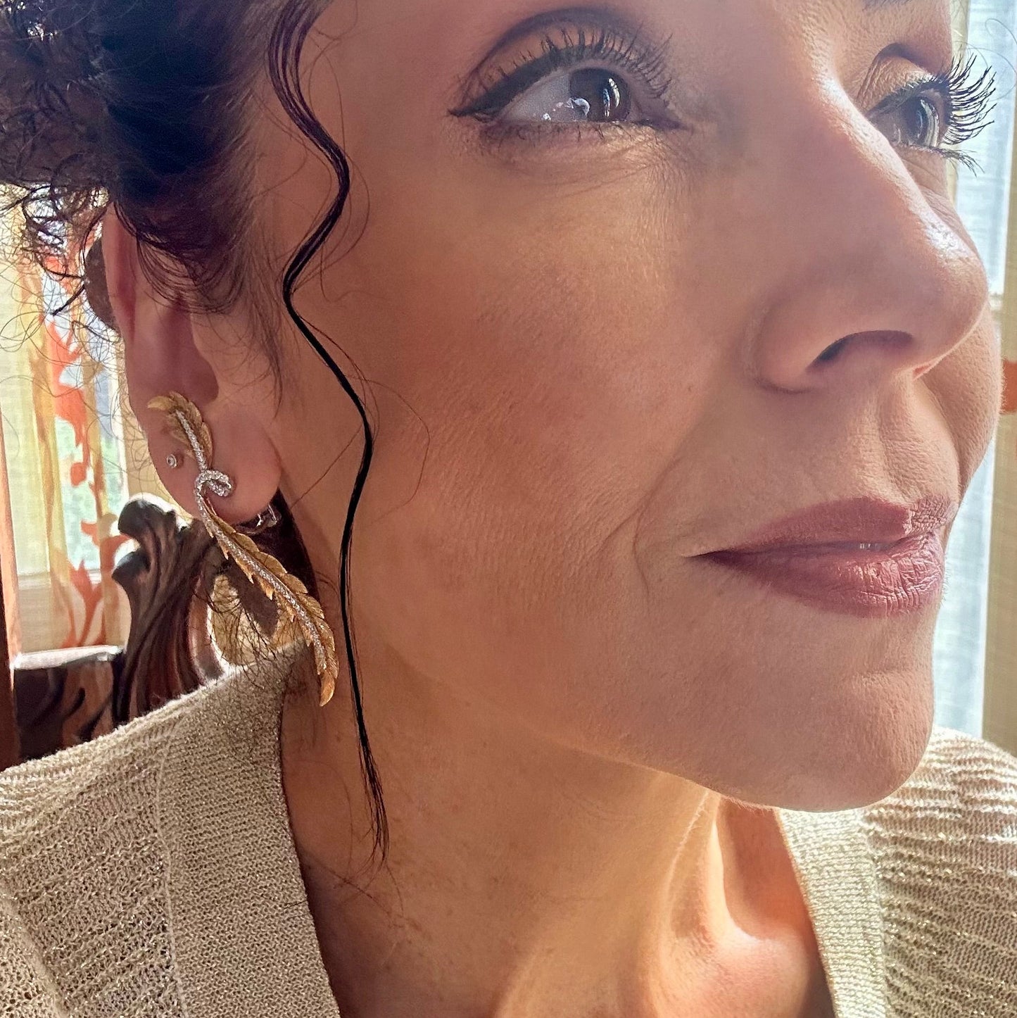 Vintage Diamond Leaf Sweep Earrings – 18k Yellow Gold