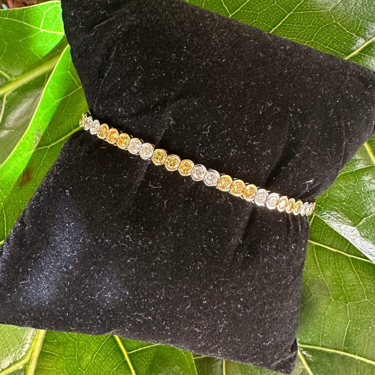 Fancy Intense Yellow & White Diamond Tennis Bracelet – 18k Yellow Gold