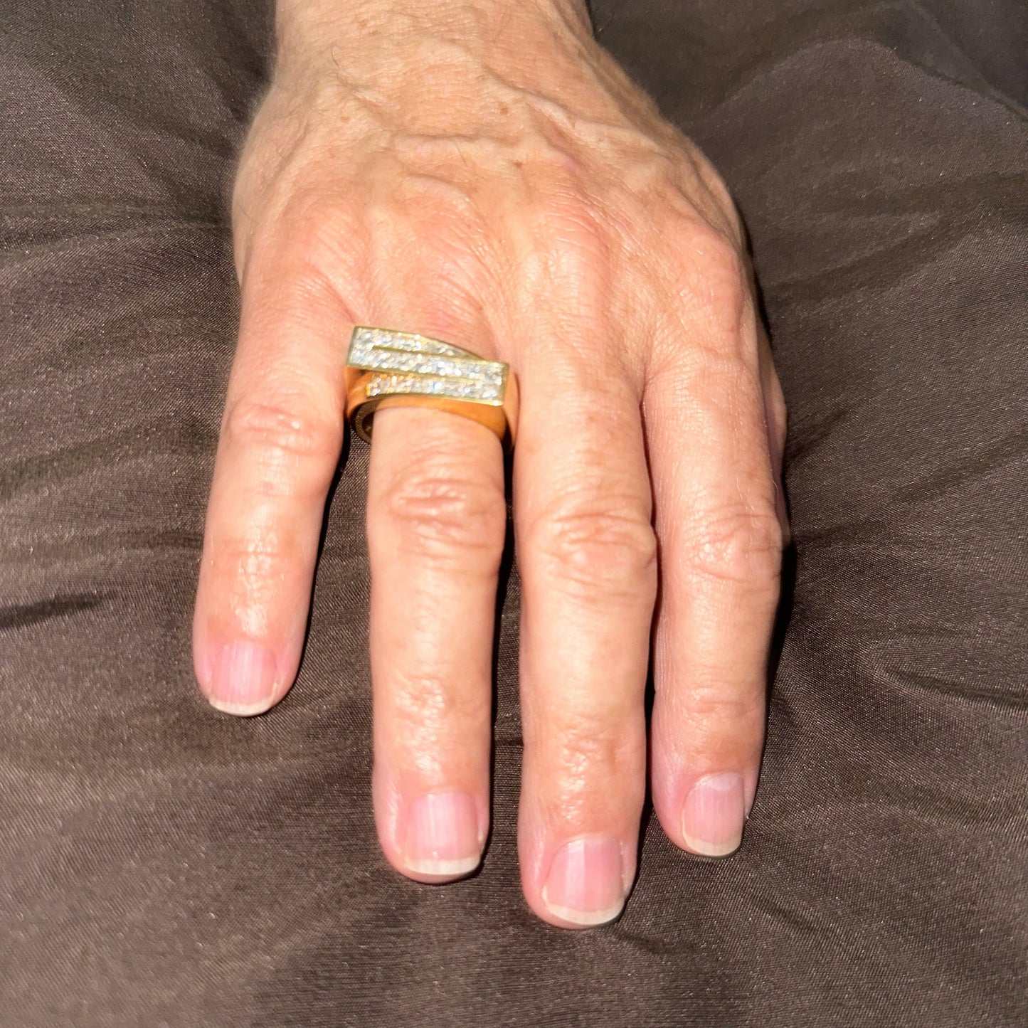 Natural Diamonds 18k Yellow Gold Mans Ring