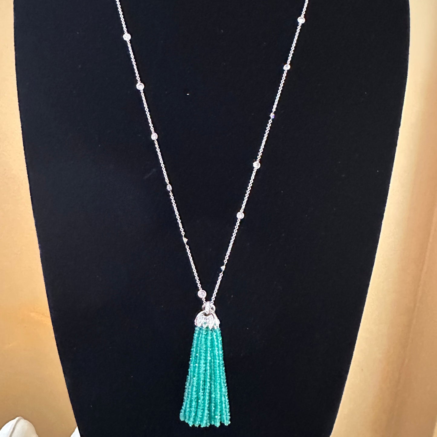 12ct Cabochon Emerald & Diamond 3-Way Convertible Tassel Necklace – 18k White Gold