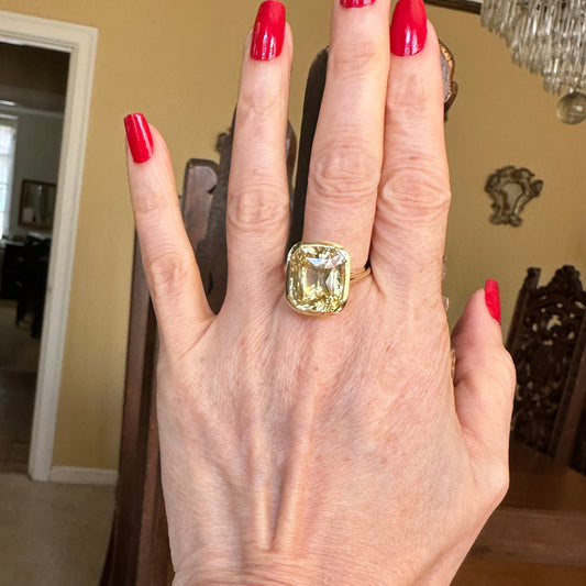GIA certified Yellow Sapphire Ring 