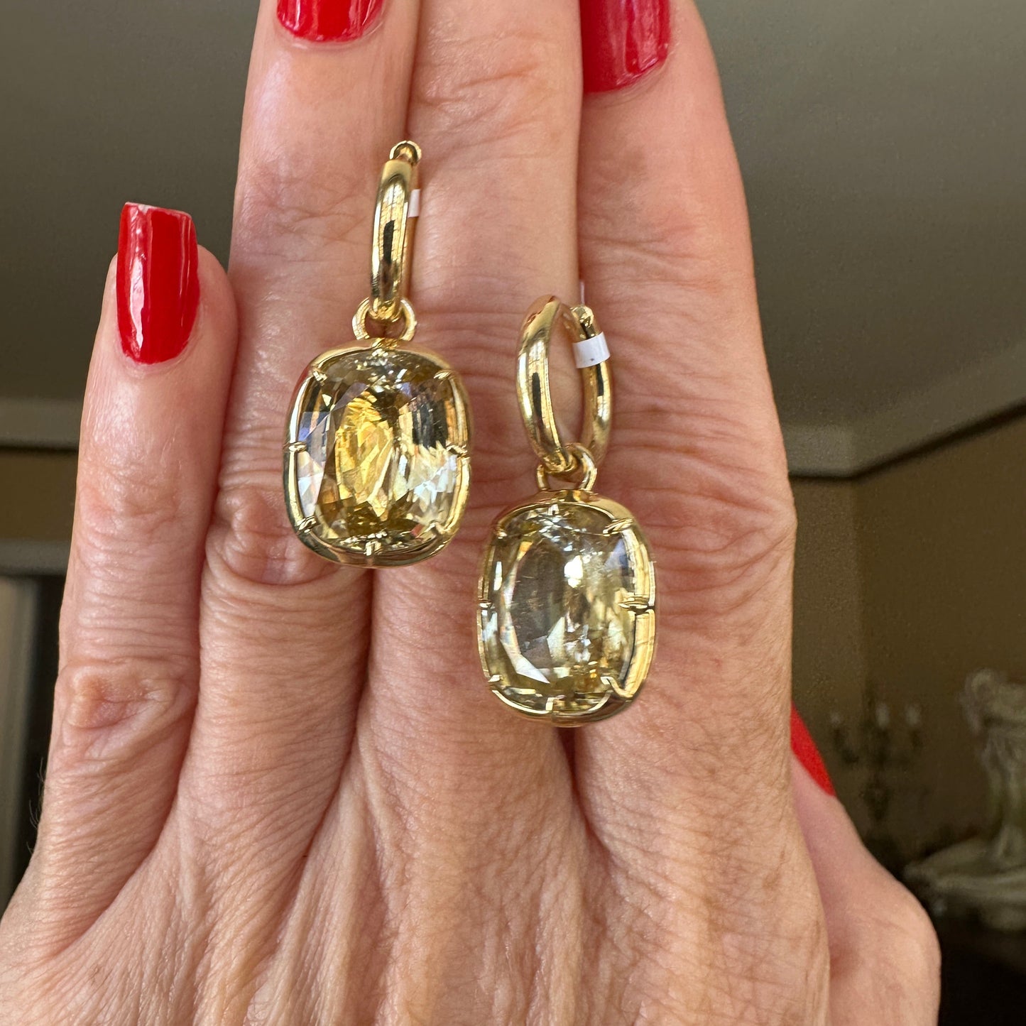 No Heat Yellow Sapphire Earrings 18k 
