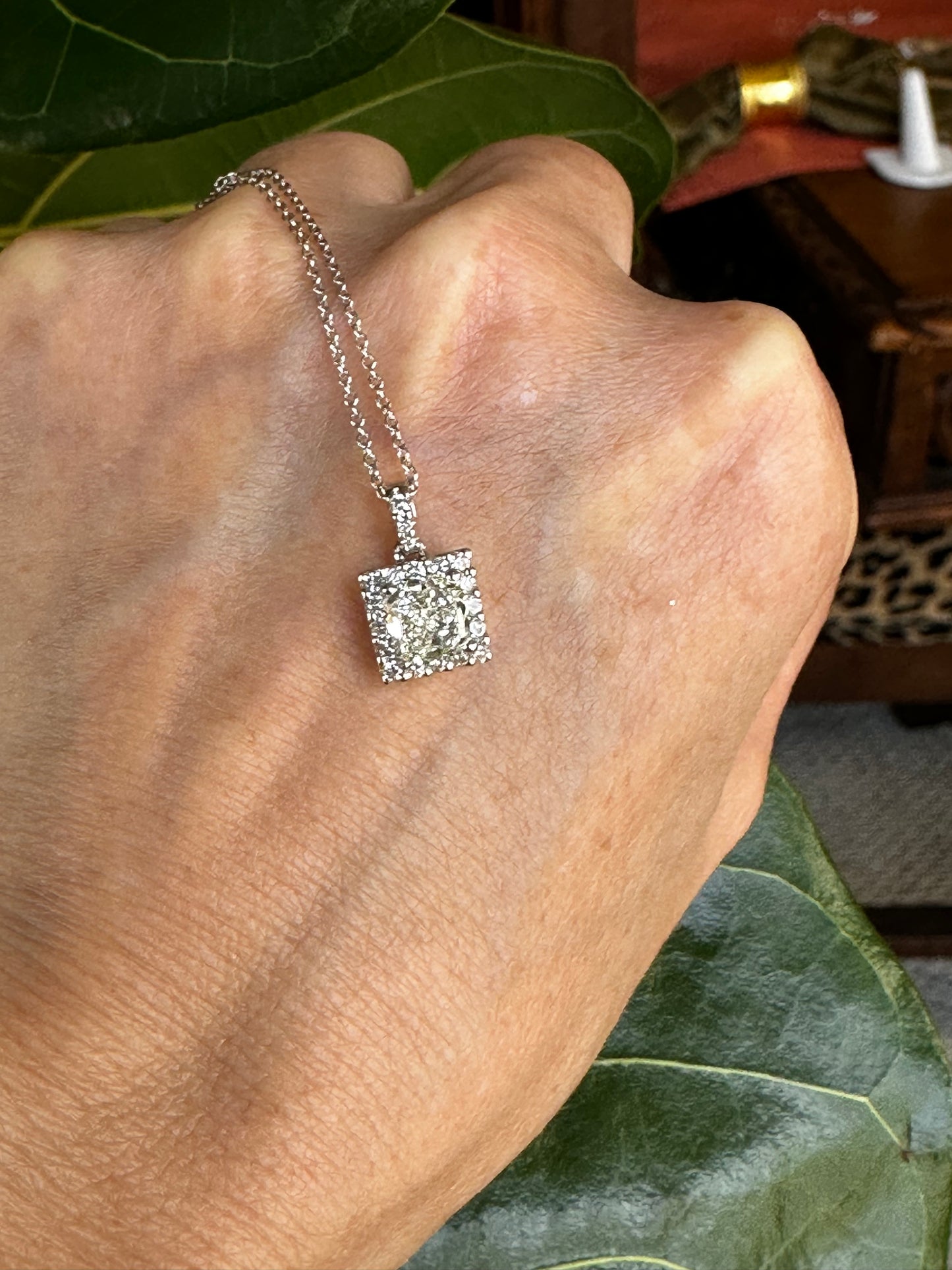 Radiant Cut Diamond Pendent Halo Design