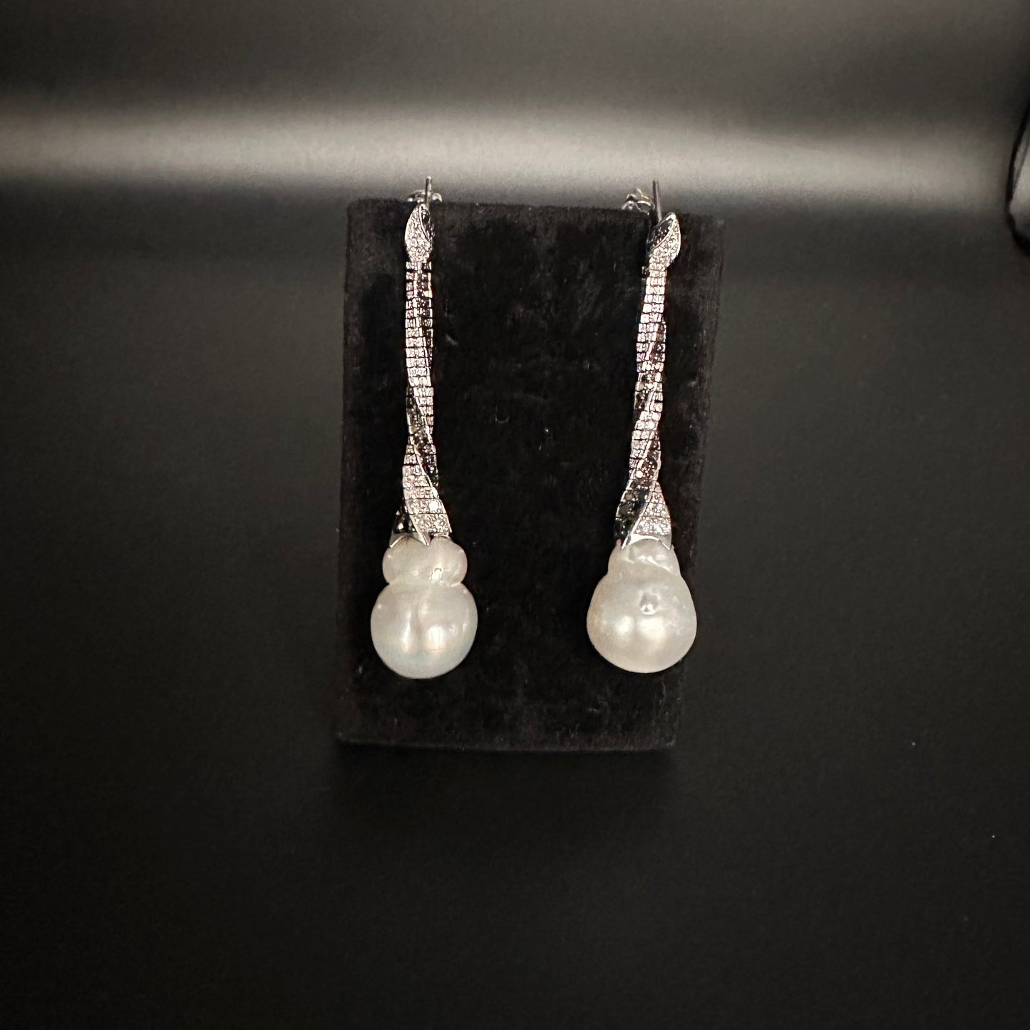 Baroque Pearls With Black & White Diamonds