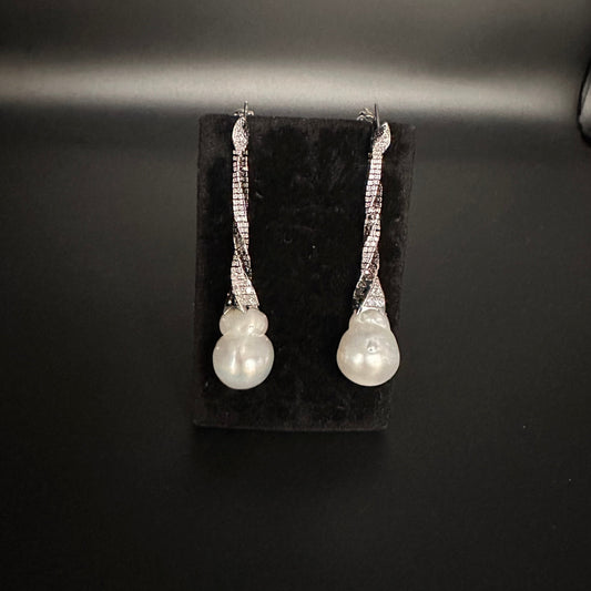 Baroque Pearls With Black & White Diamonds