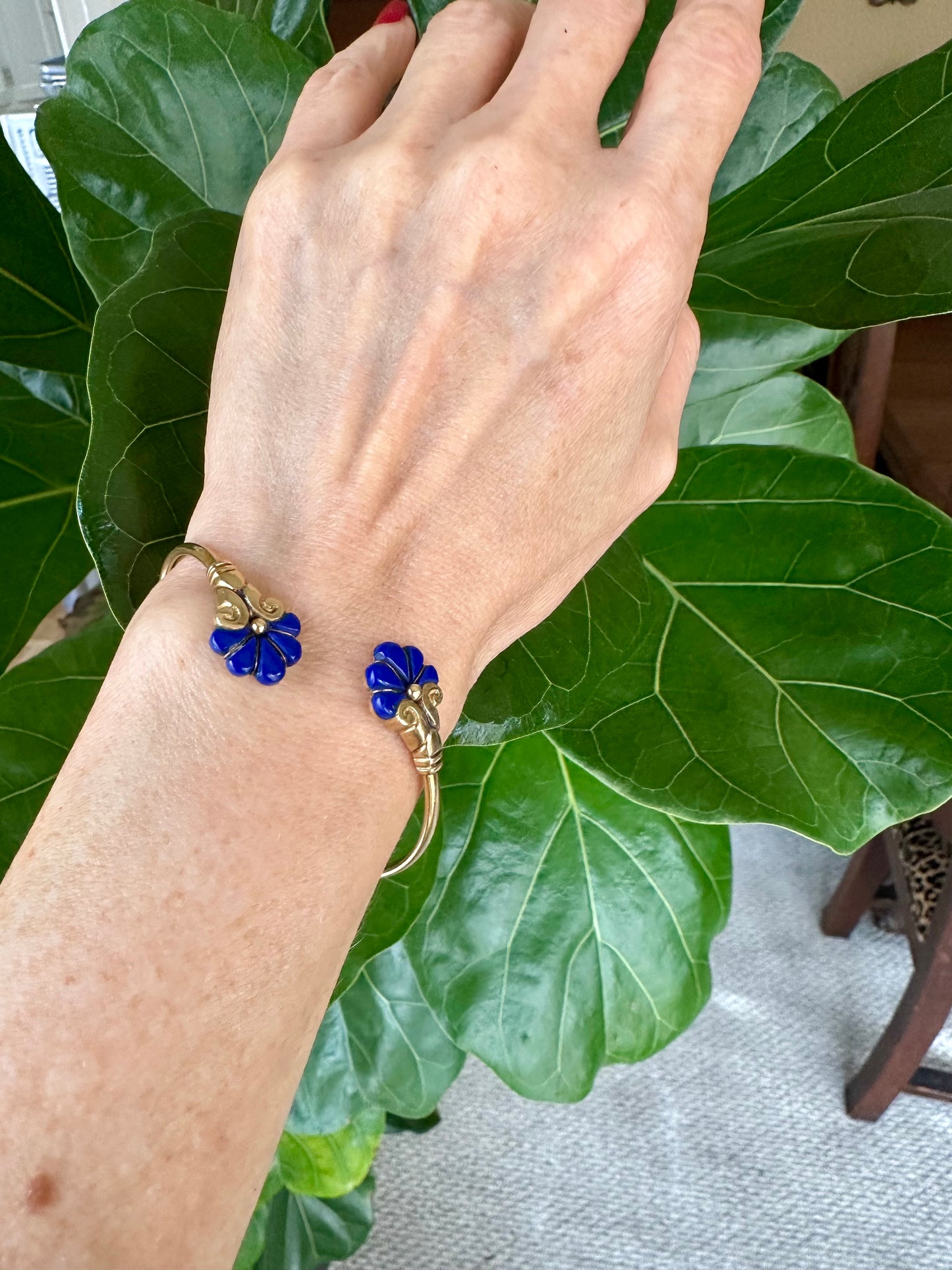 Vintage Carved Lapis Lazuli Floral Cuff 18k Yellow Gold