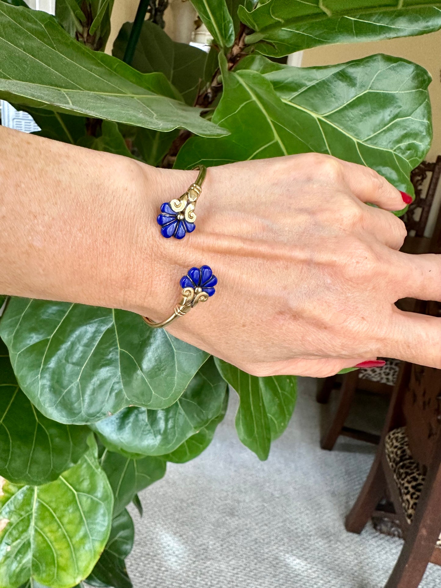 Vintage Carved Lapis Lazuli Floral Cuff 18k Yellow Gold